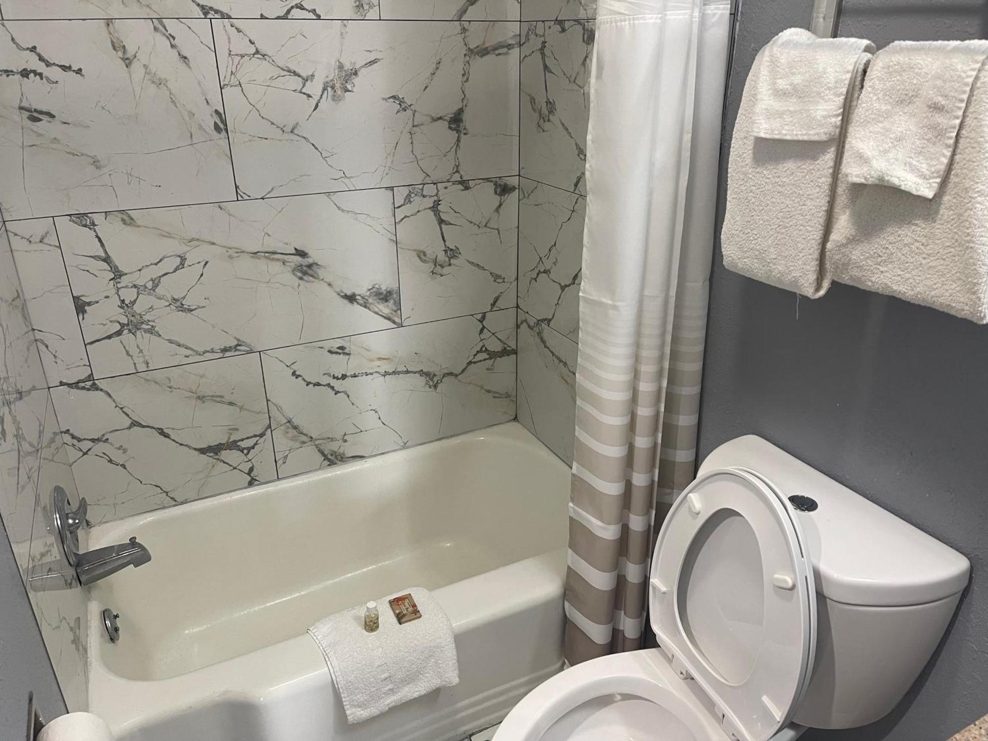 Americas Best Value Inn-Саванна Екстер'єр фото