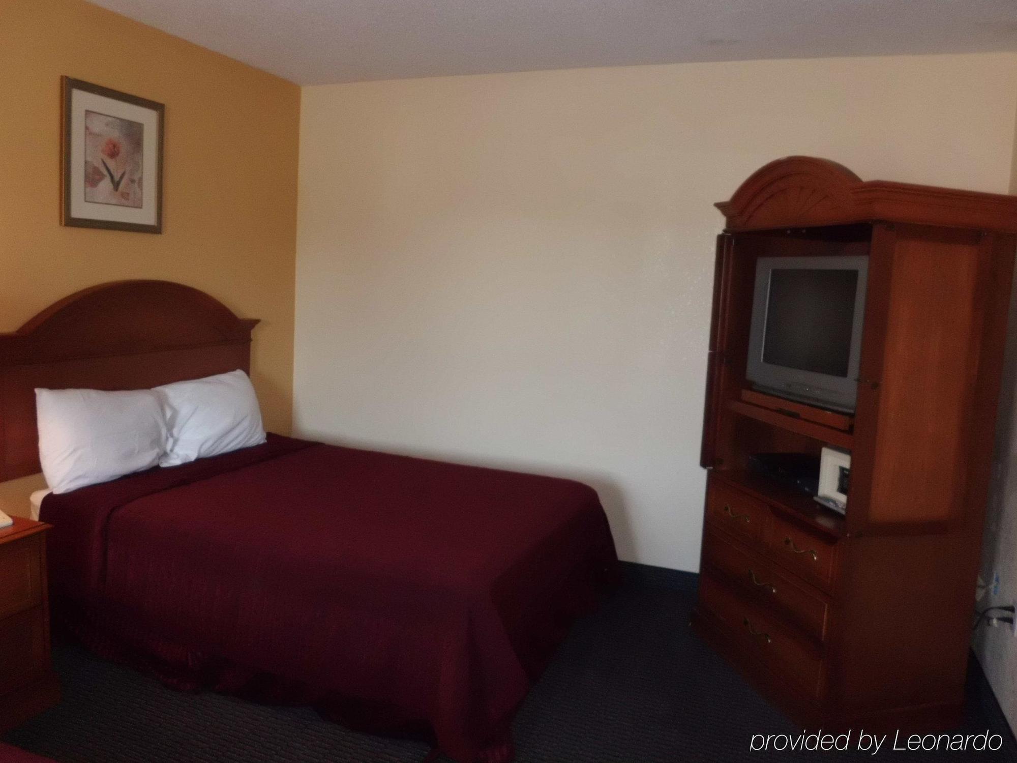 Americas Best Value Inn-Саванна Номер фото